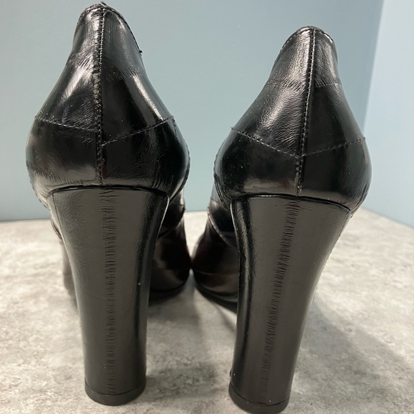 Burberry, multi colored heels - Picture 3 of 4